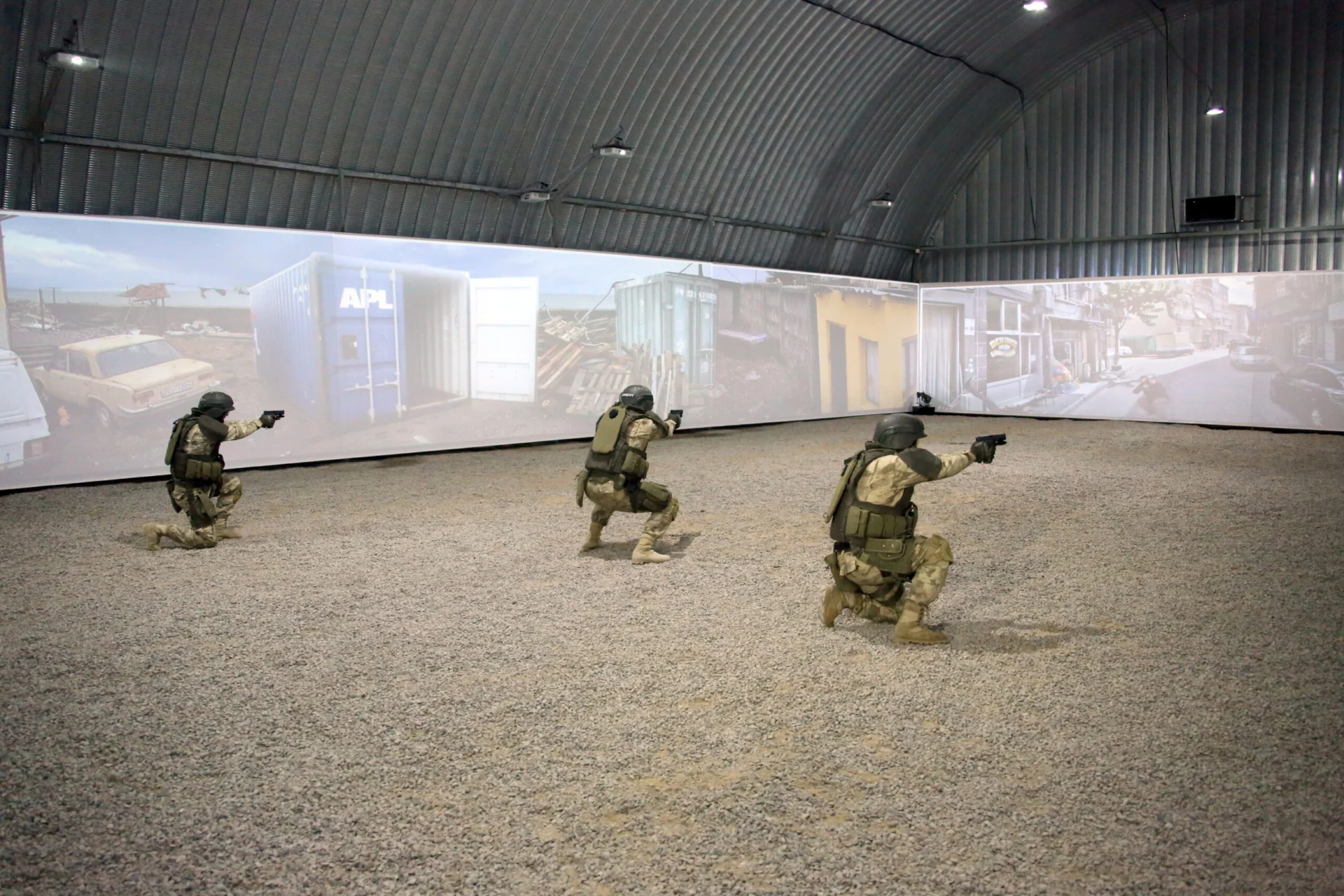 Mobile transformable shooting range