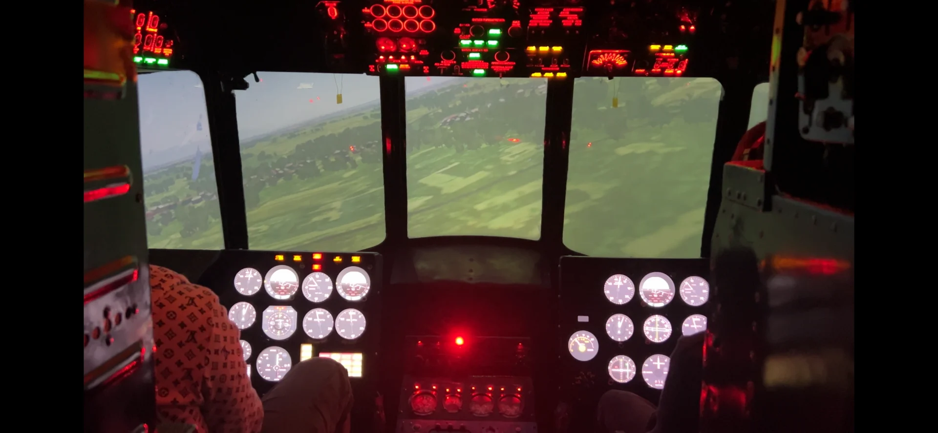 Mi-17 helicopter crew integrated trainer